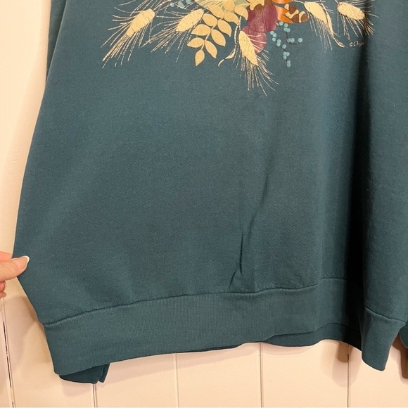 Vintage Green 90's Pinecone Crew Neck Sweater. - Picture 2 of 6